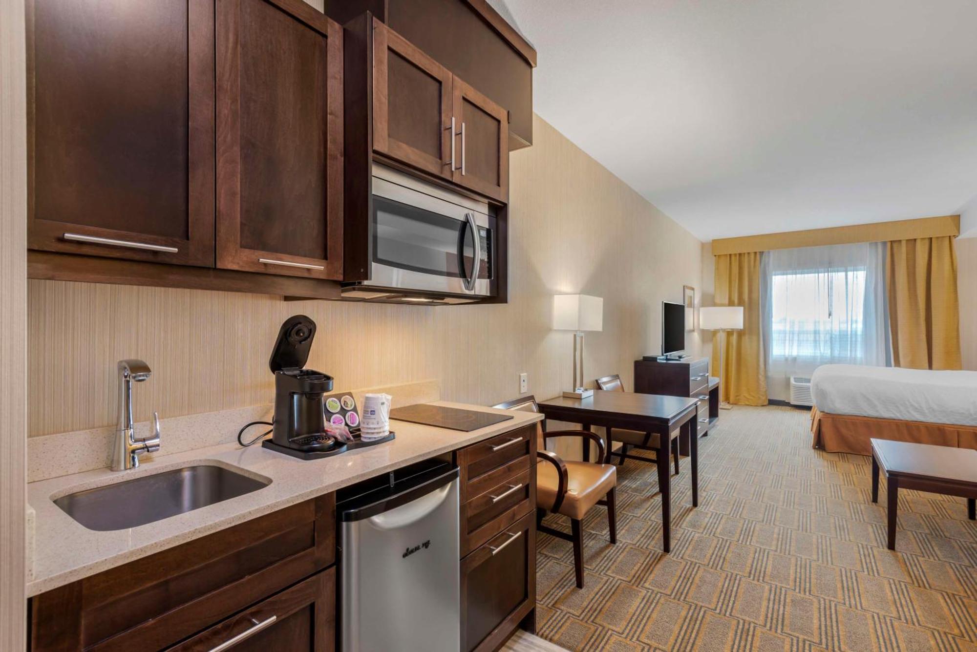 Best Western Plus Chateau Fort St. John Exteriér fotografie
